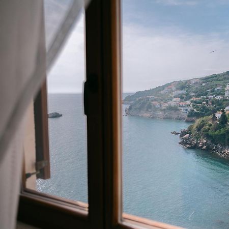 Hotel Pirate Old Town Улцин Екстериор снимка