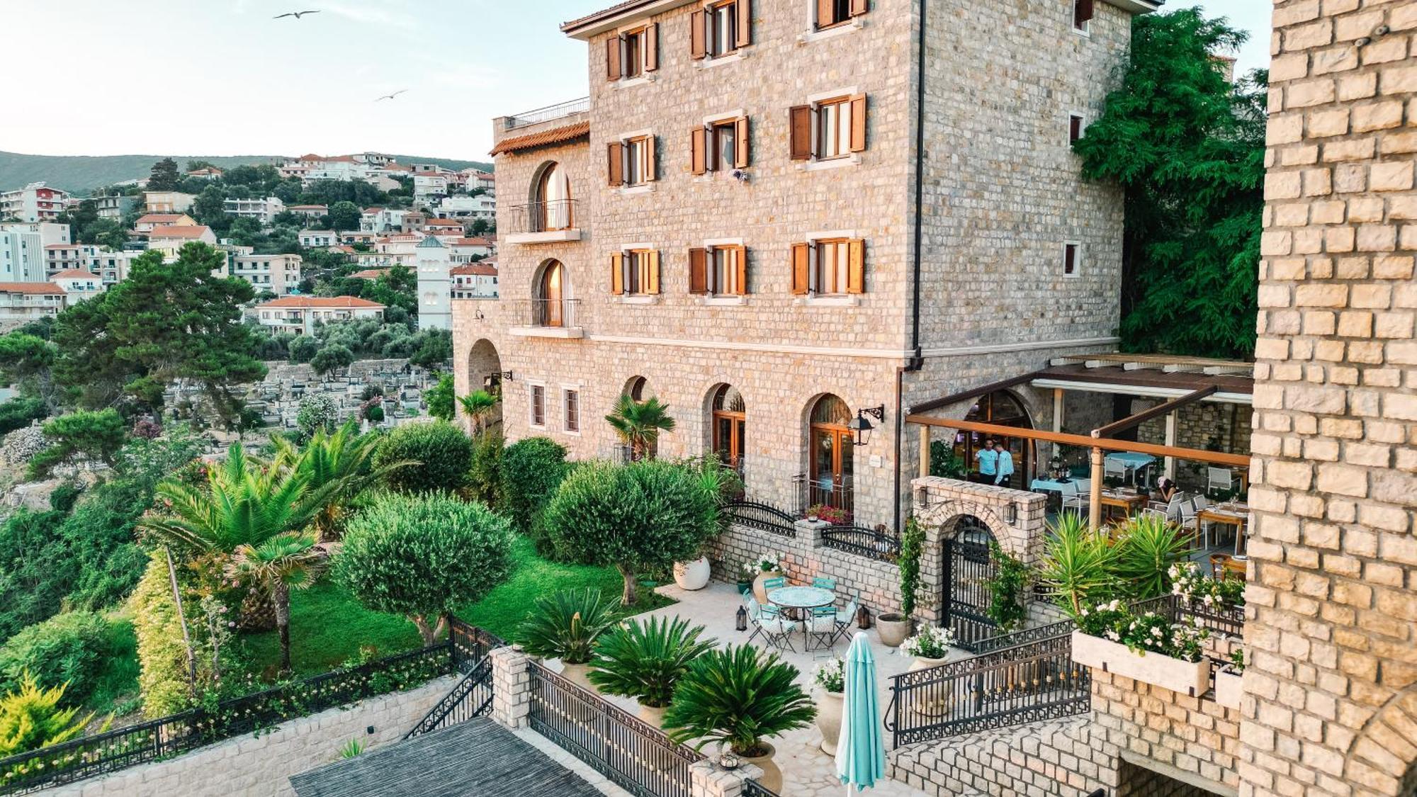 Hotel Pirate Old Town Улцин Екстериор снимка