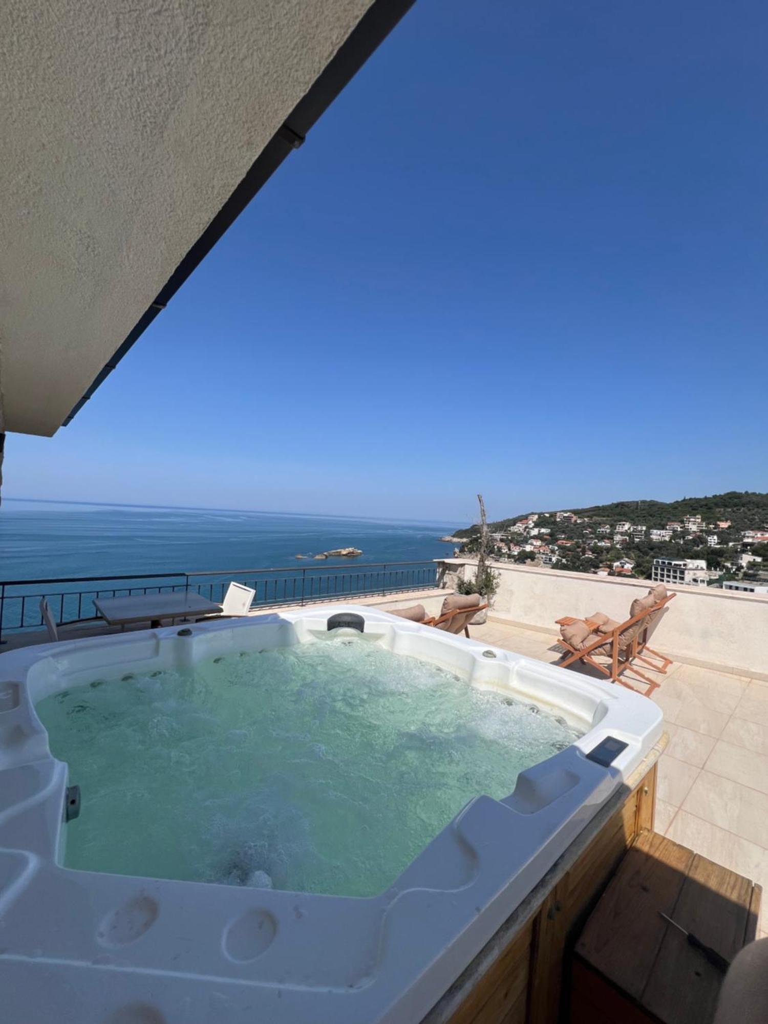 Hotel Pirate Old Town Улцин Екстериор снимка