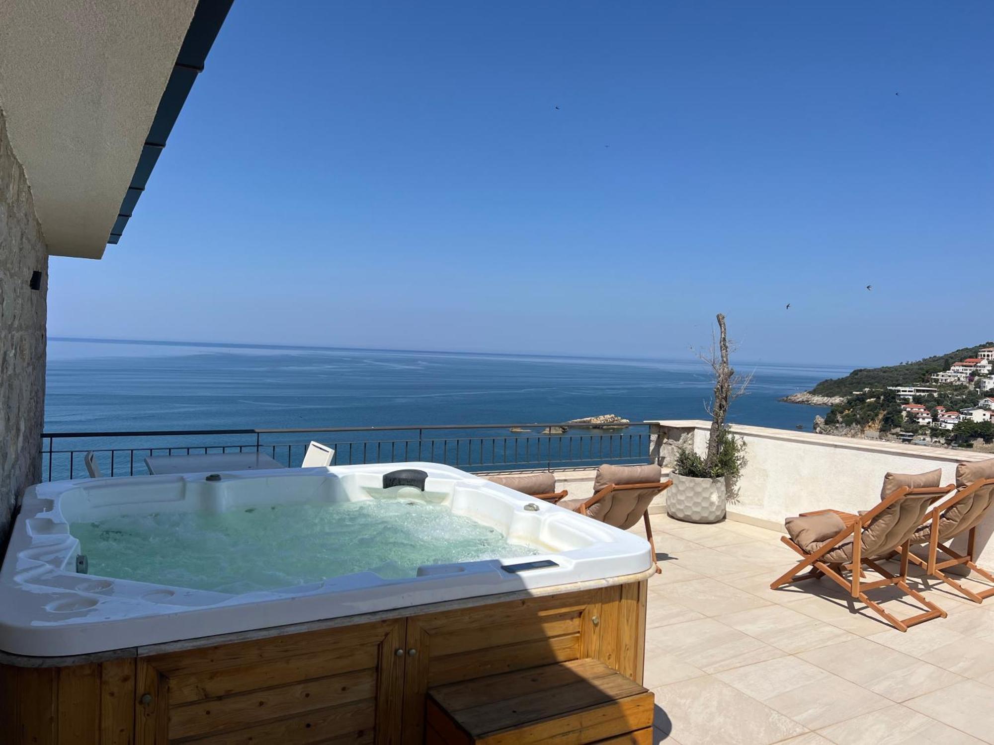 Hotel Pirate Old Town Улцин Екстериор снимка
