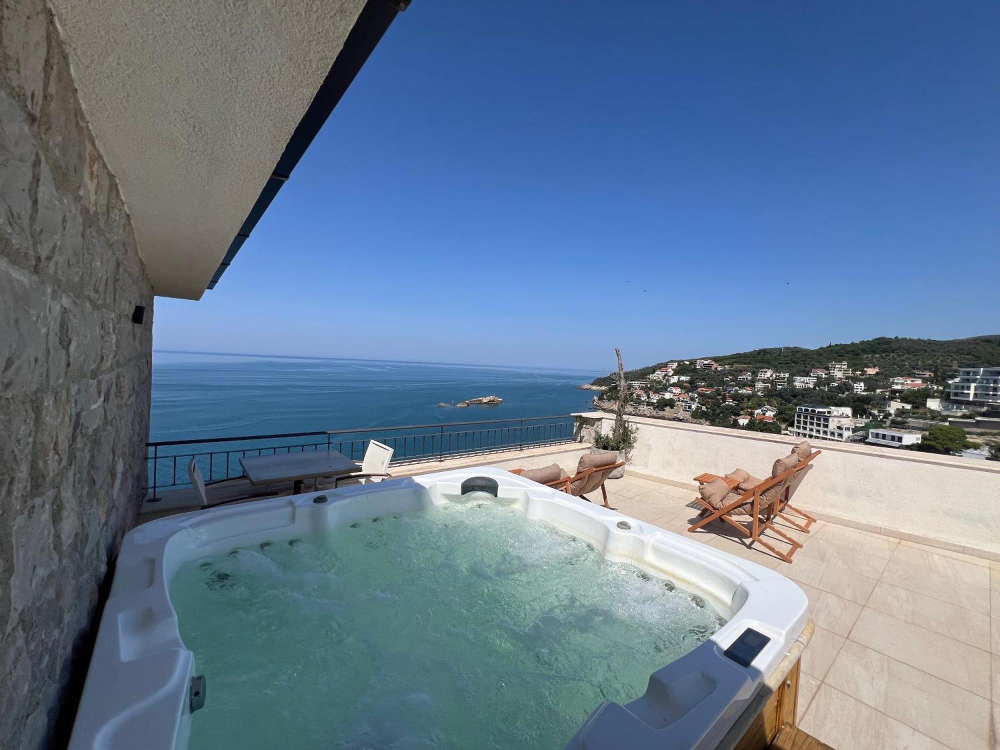 Hotel Pirate Old Town Улцин Екстериор снимка